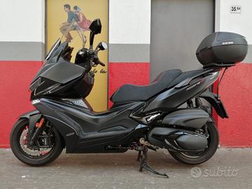 Kymco Xciting 400i VS
