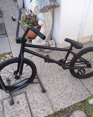BMX CULT bicicletta 