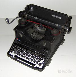 modernariato macchina da scrivere Olivetti M-40