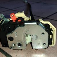 Serratura per portiera lato guida SX