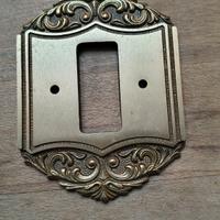 copri interruttore vintage in ottone bronzato ,nuo