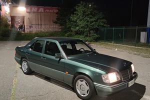Mercedes w124 e200 136 hp come nuova !