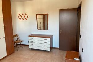 Da Privato 1° Piano arredato 2 posti auto garage