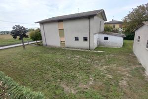 Casa 500 mq da sistemare