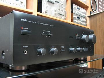 YAMAHA AX 570