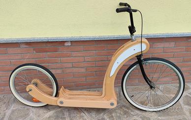monopattino in legno 