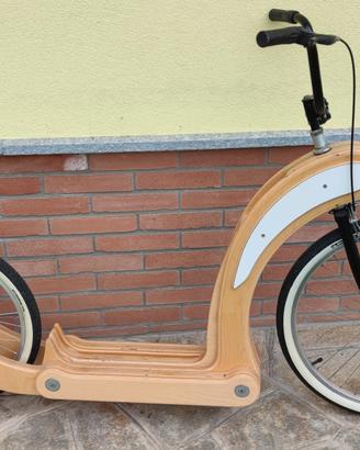 monopattino in legno 