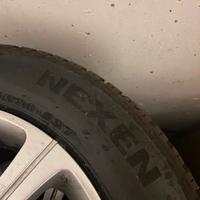 gomme NEXEN invernali R14 con cerchioni MOMO