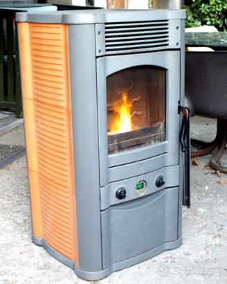 Stufa pellet mod. TREND Italiana Camini Edilkamin