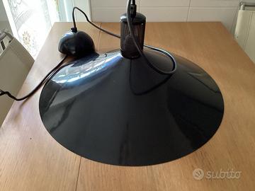 Lampada nera a sospensione