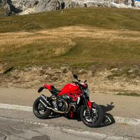 Ducati monster 1200 r