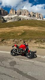 Ducati monster 1200 r