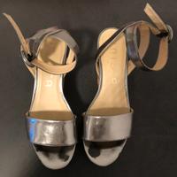 Marca: Unisa. Accessorio: Scarpe con Zeppa