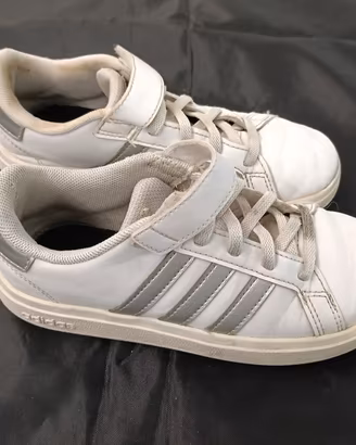 Adidas nr 32 