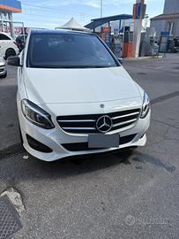 Mercedes b200d allestimento premium