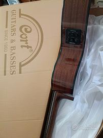 chitarra classica CORT