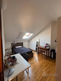 stanza singola con bagno e salone privato