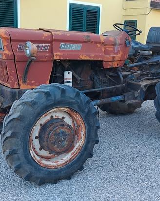 Trattore fiat 850 dt con motore fuso