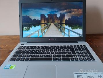 Asus X556U i5 6200U 8/500 GB