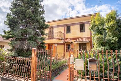 Appartamento in villa con garage e terrazzo