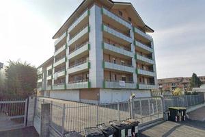 Immobile in asta di 74 m² con 3 locali e box auto 