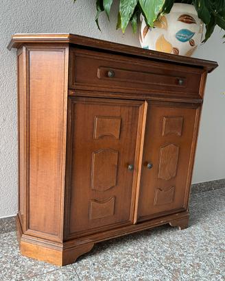 Mobiletto in legno