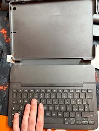 Logitech Slim Folio Tastiera per Ipad