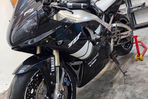 yamaha YZF R1