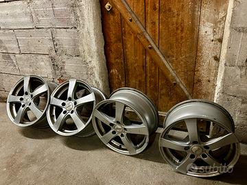 Cerchi in lega 16” DEZENT 5x112 per Vw Audi Skoda