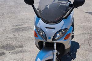 Piaggio x9