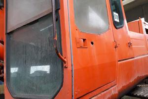 escavatore cingolato