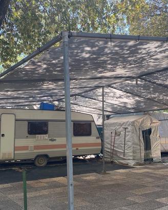 Struttura in ferro da campeggio