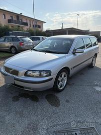 VOLVO V70 D5 2400 120kw 2003