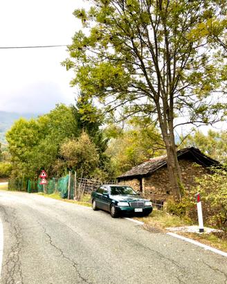 Baita in Pietra indipendente con giardino