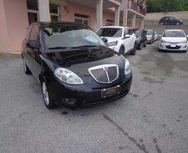 Lancia Ypsilon 1.3 MJT 75 CV Platino