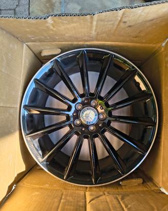 cerchi in lega 20" AMG differenziati