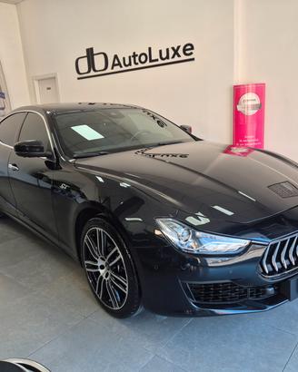 Maserati Ghibli 330 CV MHEV GT