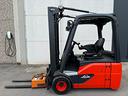 carrello-elevatore-elettrico-linde-e18-02