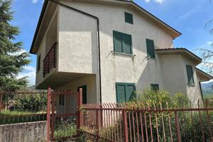 Immobile in asta di 167 m² con più di 5 locali e b