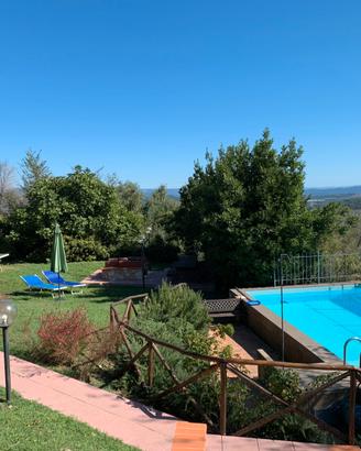 Appartamento con balcone e vista a Ravi