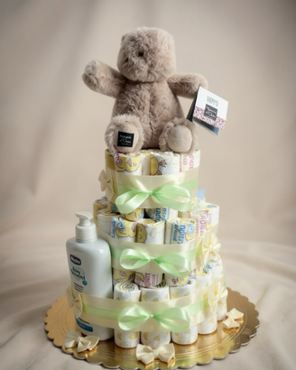 Torte di pannolini e torte con dolcetti per feste