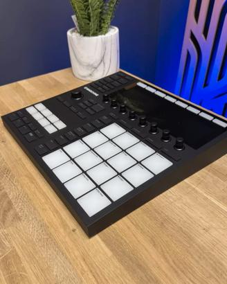 Native Instruments Maschine MK3 – Pari al nuovo