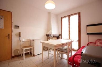 3 LOCALI A LIZZANO IN BELVEDERE