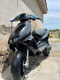 Aprilia sr