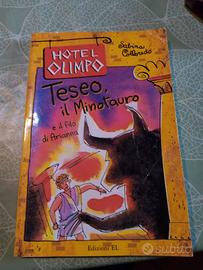 Libro di mitologia della legenda del Minotauro 