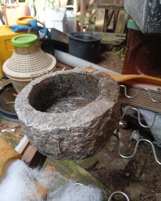 acquasantiera in marmo fatto a mano 