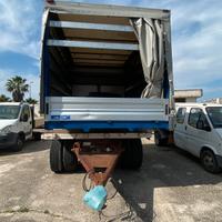 Rimorchio pianalato di marca zorzi