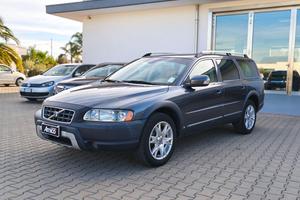 VOLVO XC70 2.4 D5 20V AWD Summum Solo 130.000km