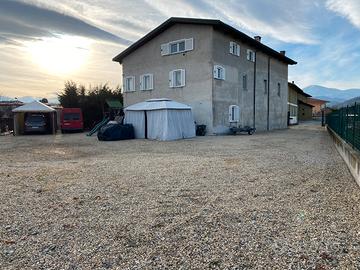 Casa indipendente con terreno a busca (CN)