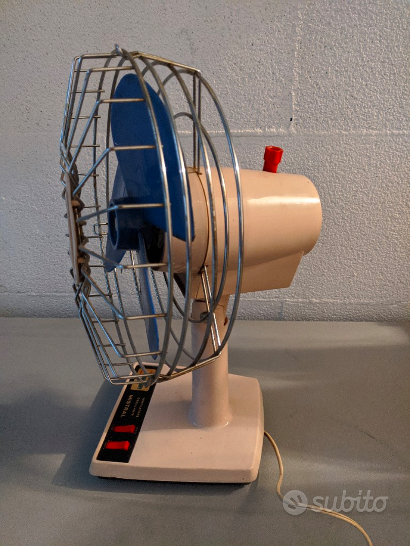 Ventilatore da tavolo sovietico vintage anni '70 - Design oscillante di metà secolo - Italia